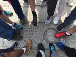 Pacientes y profesionales recorren el Camino de Santiago para visibilizar el angioedema hereditario