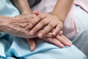 Los cuidados que sostienen la vida: la atención enfermera en la enfermedad renal