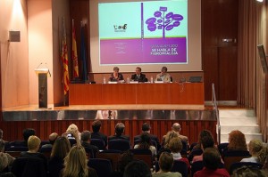 El conseller de Sanidad de Valencia, Luis Rosado, presidió el acto de presentación de la 'Guía AVAFI 2012. Se habla de Fibromialgia'