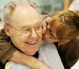 Los familiares de pacientes con Alzheimer demandan más servicios de ayuda a domicilio