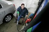 El CERMI solicita a la UE una ley para acabar con las gasolineras desatendidas El CERMI solicita a la UE una ley para acabar con las gasolineras desatendidas