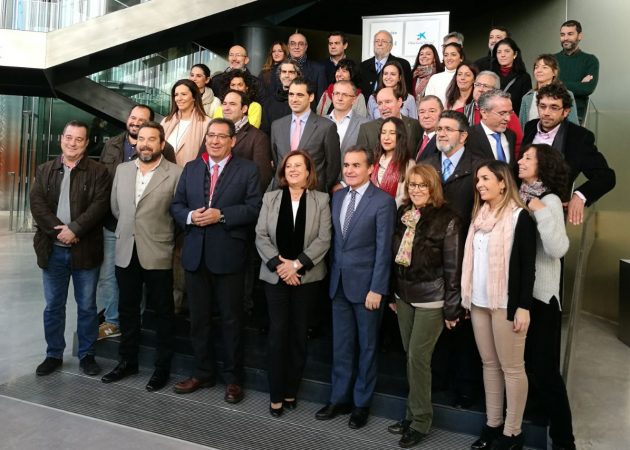 Representantes de las organizaciones andaluzas que recibirán el apoyo de 'la Caixa'.