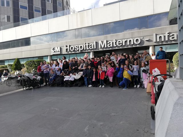 Familias formadas para mejorar la salud de los bebés con dificultades