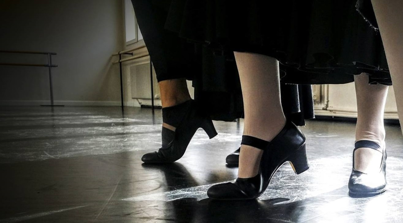 Danza, magia y humor solidarios con la fibrosis quística