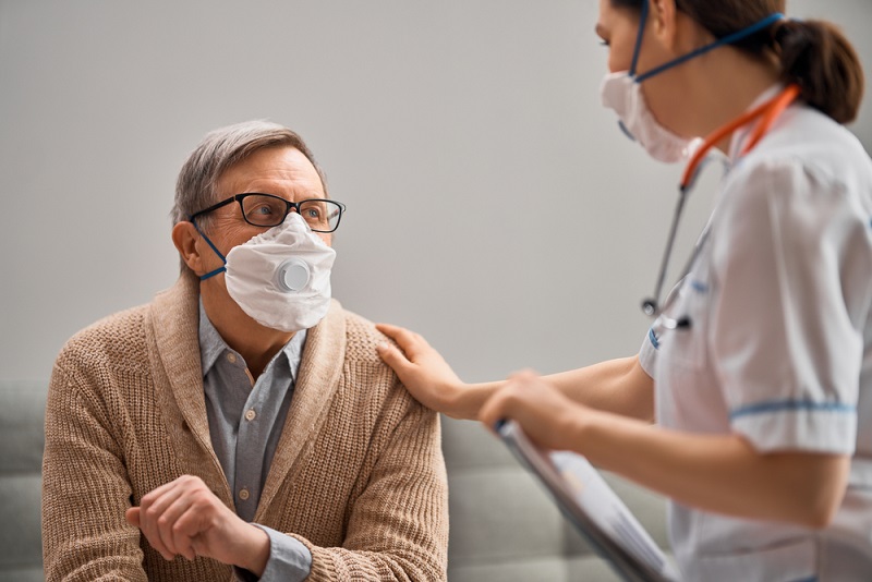 Mayor protección y protocolos para los pacientes crónicos