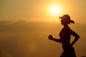 running_runner_long_distance_fitness_female_cross_country_athlete_endurance-915196.jpg!d