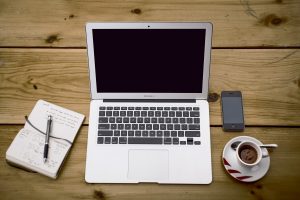 home_office_workstation_office_business_notebook_macbook_air_portable_device_computer-1338927.jpgd_