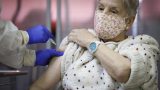 Dosis adicional de la vacuna para todos los pacientes de muy alto riesgo y mayores en residencias Dosis adicional de la vacuna para todos los pacientes de muy alto riesgo y mayores en residencias