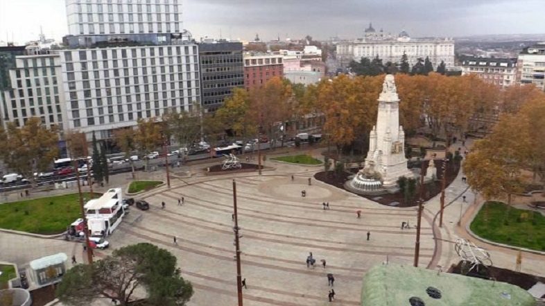 La nueva Plaza de España de Madrid, ejemplo de espacio no accesible