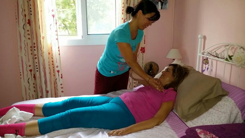 Fisioterapia respiratoria en la ELA: dudas en casa