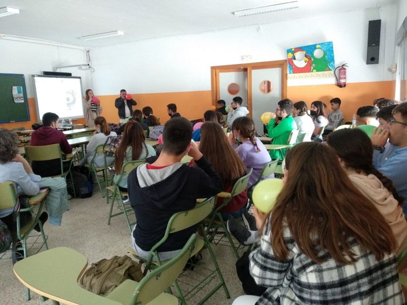 Sensibilizar sobre la salud mental y las adicciones en los colegios