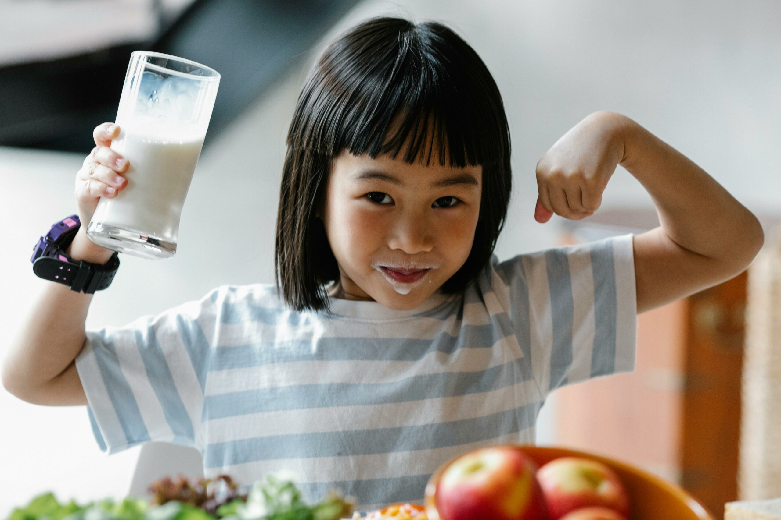 El azúcar no solo causa caries, también baja el rendimiento escolar