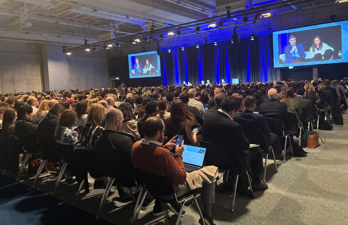 Presentan resultados de un posible tratamiento para mujeres con cáncer de ovario resistente al platino