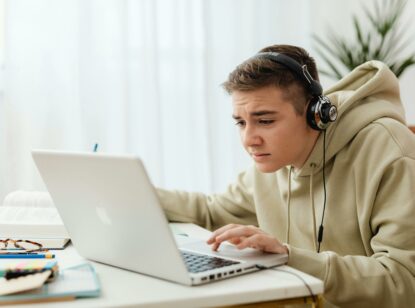 Un 33% de los jóvenes entre 18 y 25 años utiliza la IA para gestionar su salud