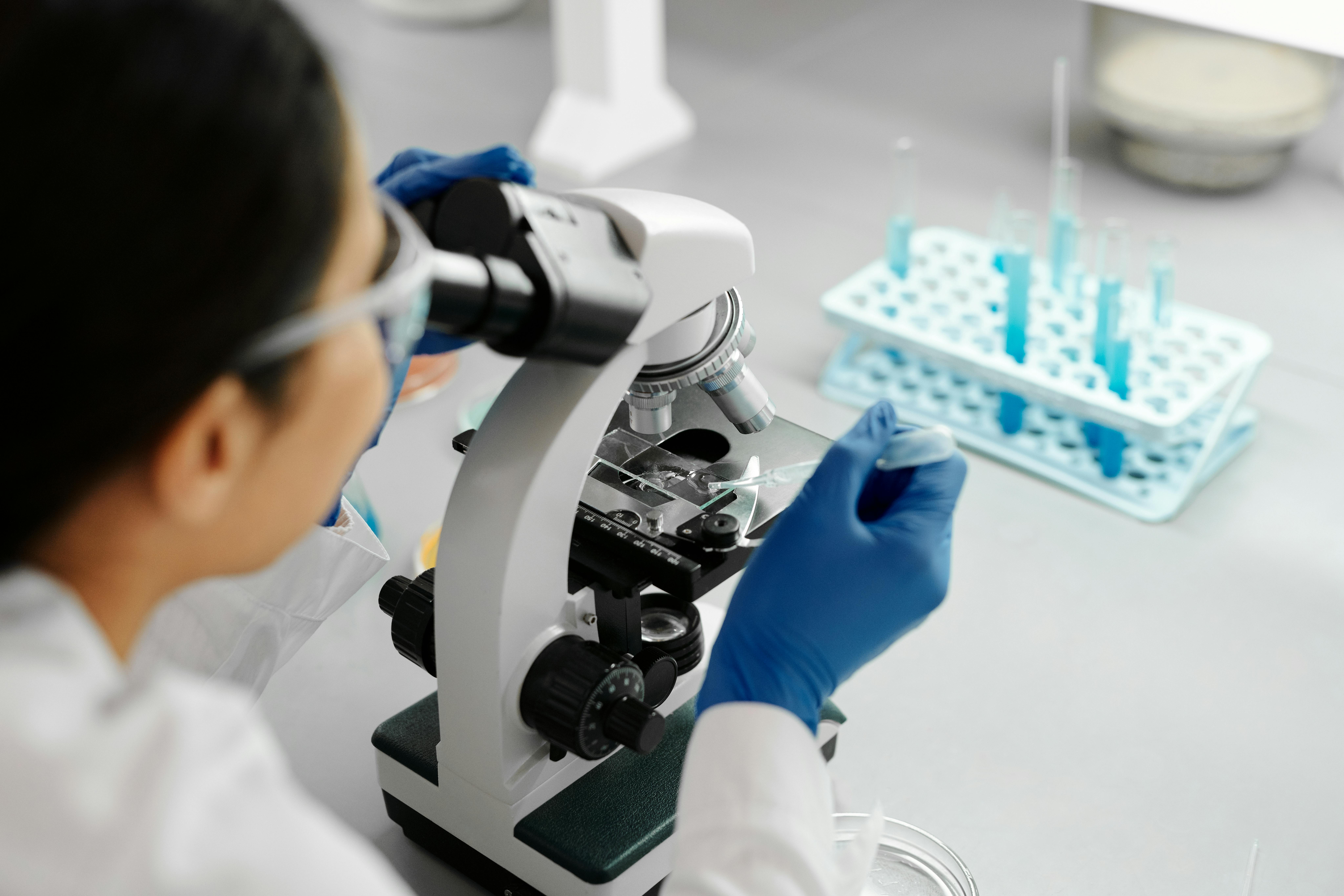 La colaboración entre países en el desarrollo de ensayos clínicos permite desarrollar tratamientos más rápido y con mayor calidad